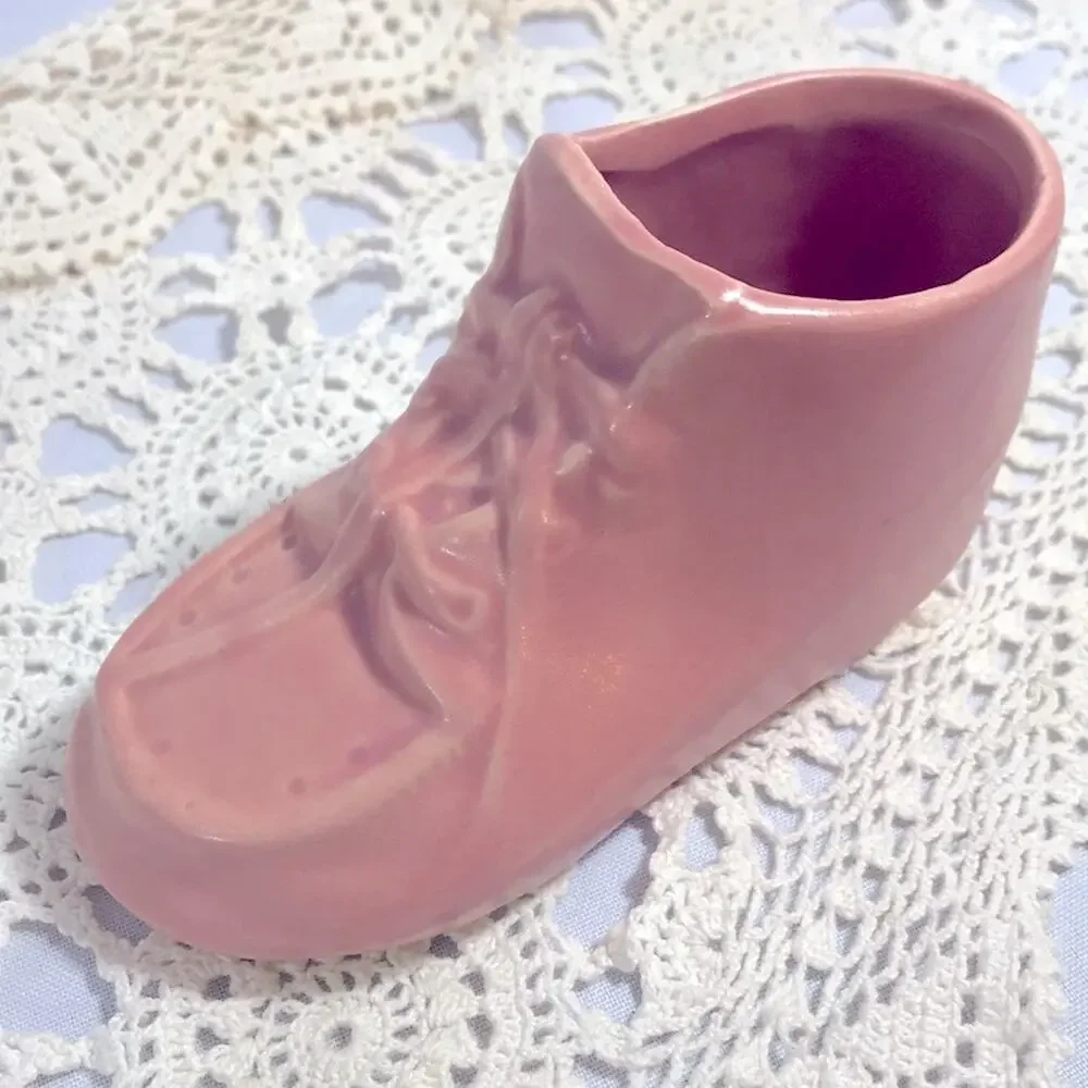 Pink VTG 40-50sCollectable Baby Bootie Vase/Planter/Storage BABY SHOWER DECOR - Picture 3 of 11